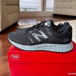 New Balance 1165. US Men’s 10.5. Black